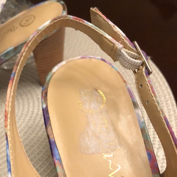 Brand New Bella - Vita Heels, Size 7 - Picture 6 of 7